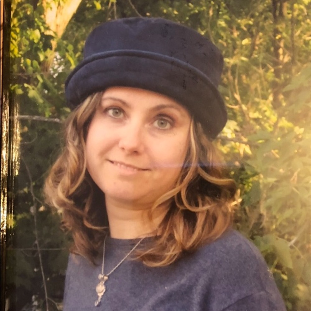 Meet your Posher, Elaine